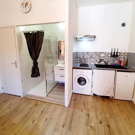 Studio rénové de 20 m2 pour deux personnes Apartamento Blaye-Les-Mines Exterior foto