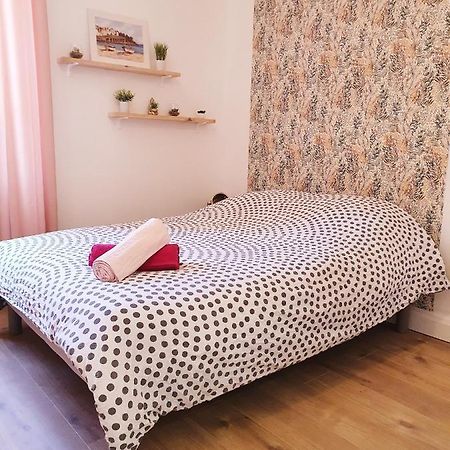 Studio rénové de 20 m2 pour deux personnes Apartamento Blaye-Les-Mines Exterior foto