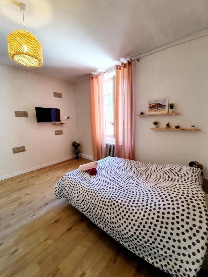 Studio rénové de 20 m2 pour deux personnes Apartamento Blaye-Les-Mines Exterior foto